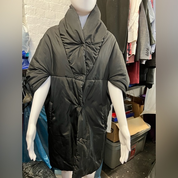 Le Streghe Puffer Cape Sz S - Picture 2 of 16